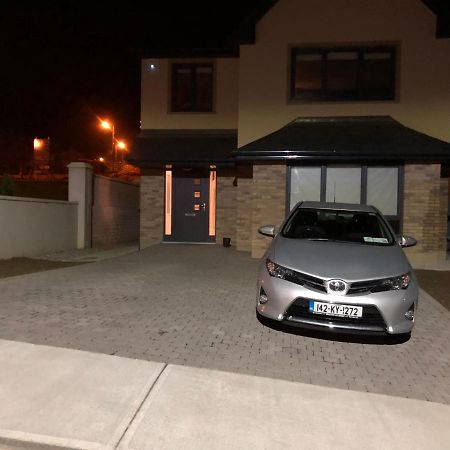 1 Luxurious Room In Family Home Killarney Exterior photo